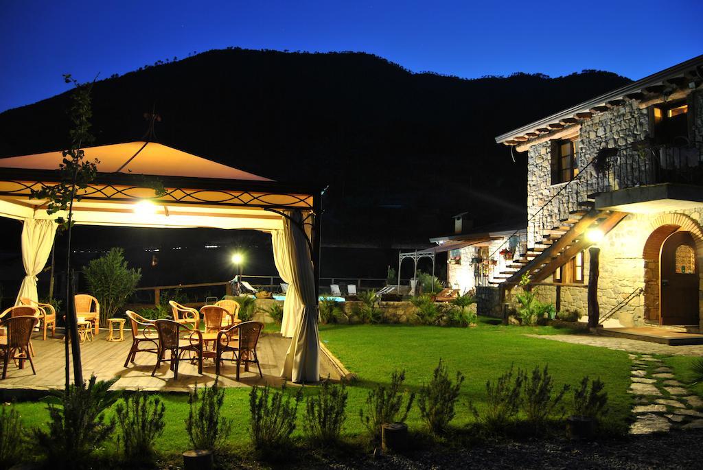 바달루코 Le Macine Del Confluente B&B 외부 사진