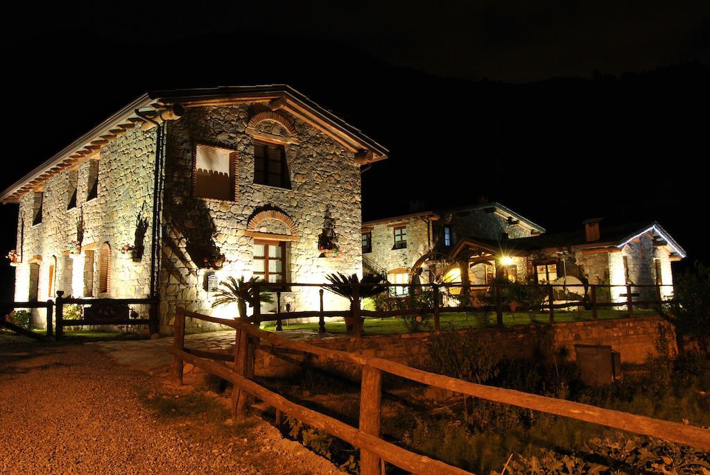 바달루코 Le Macine Del Confluente B&B 외부 사진